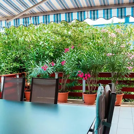 Illyes Vendeghaz Tatil Evi