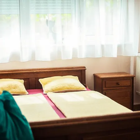 Illyes Vendeghaz * Balatonfured